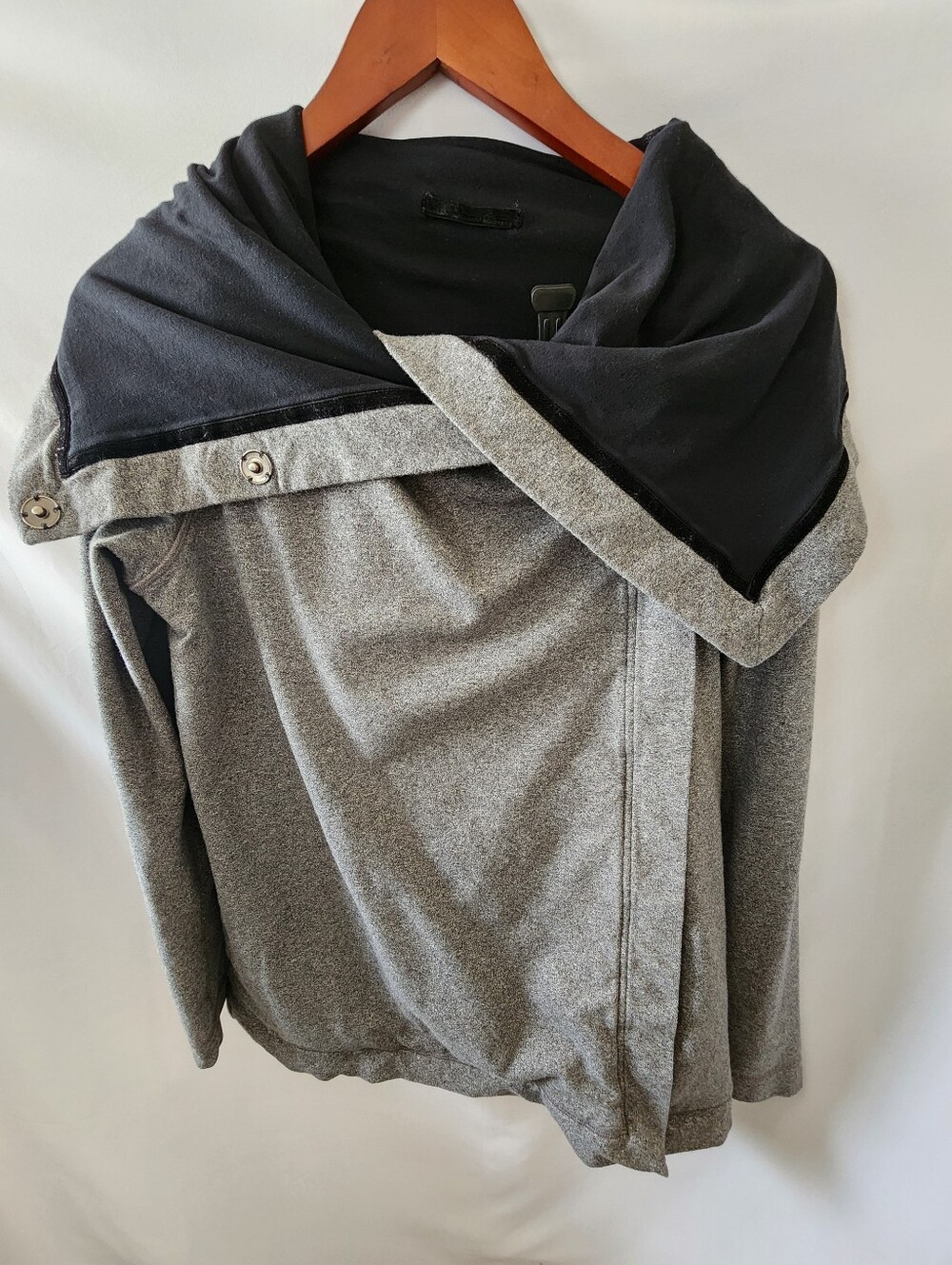 Lululemon Asymmetric Sweater. Size S/M